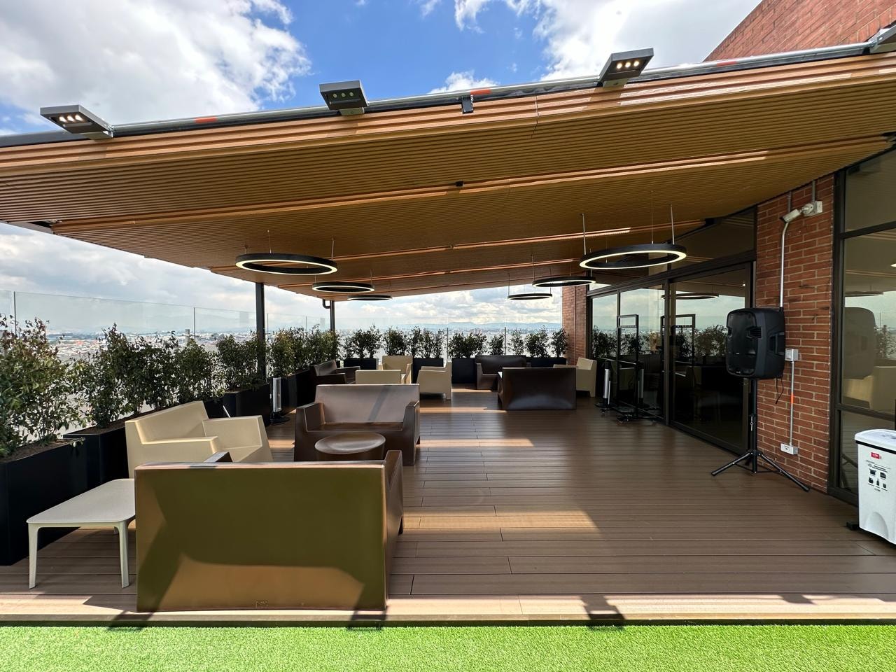 Terraza Piso 14 — detalle de cubierta y estructura
